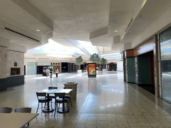 Lakeview Square Mall - May 29 2022